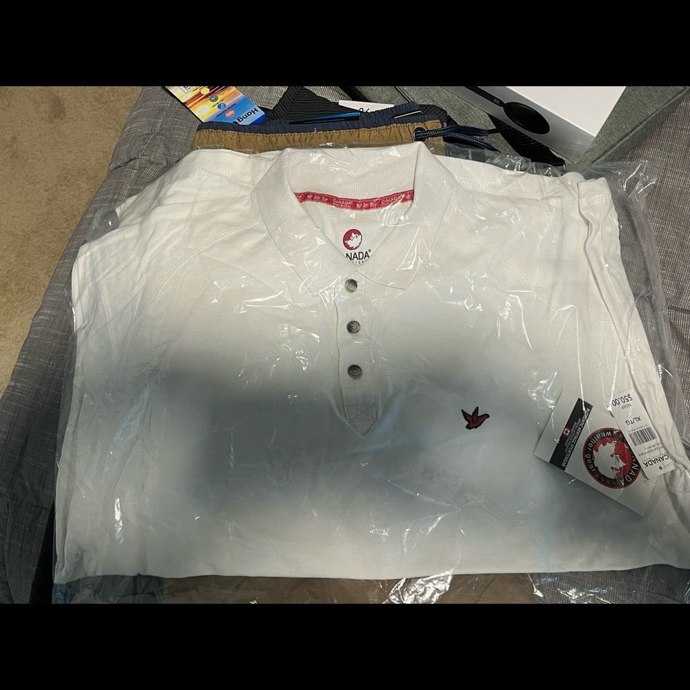 NWT - XL Men’s Polo Shirt - White Canada Gear